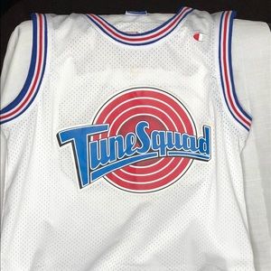 Micheal Jordan tunes squad jersey